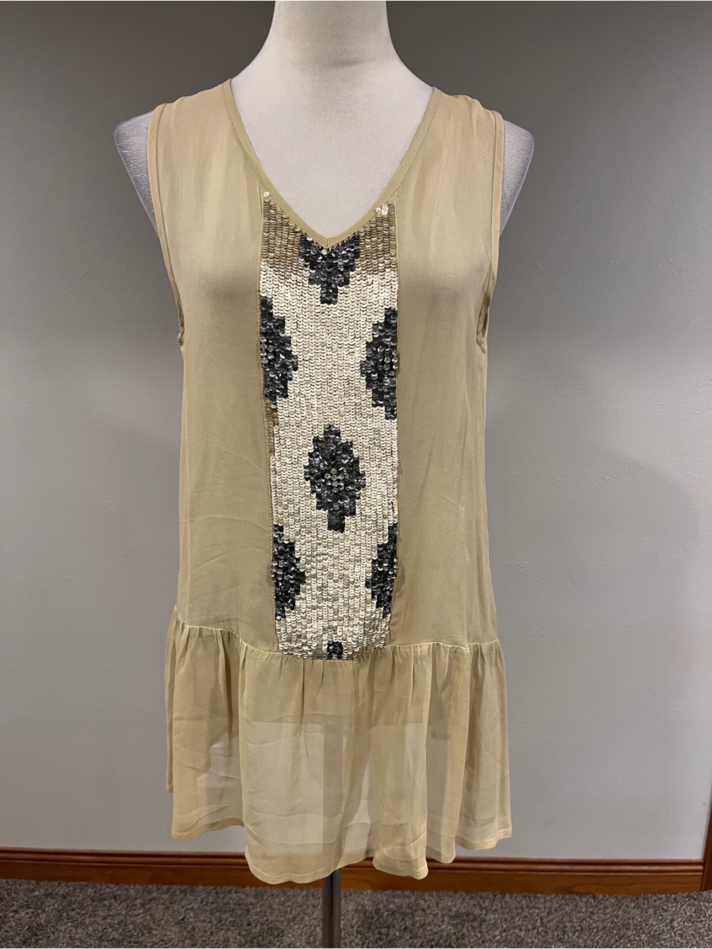 Dylan Beige Sleeveless V-Neck Sequin sheer blouse/ Top size small